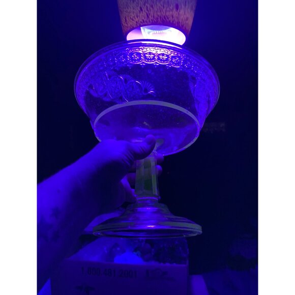 Antique vintage manganese glowing glass compote bowl - chipped vase - Picture 6 of 10